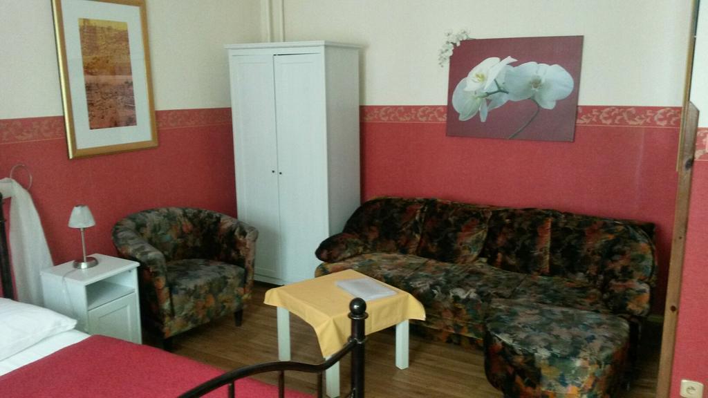 Pension Lucie Prag Dış mekan fotoğraf